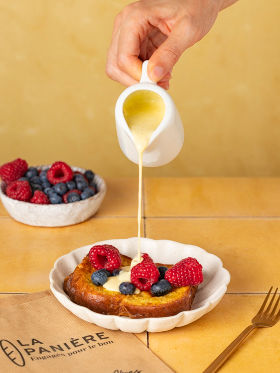 framboises et myrtilles - brioche perdue - photographie culinaire